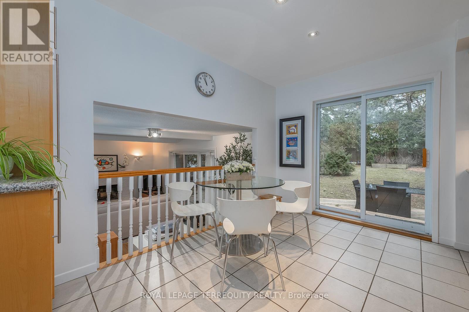 6 Earlington Avenue, Toronto, Ontario  M8X 2N5 - Photo 11 - W13017402