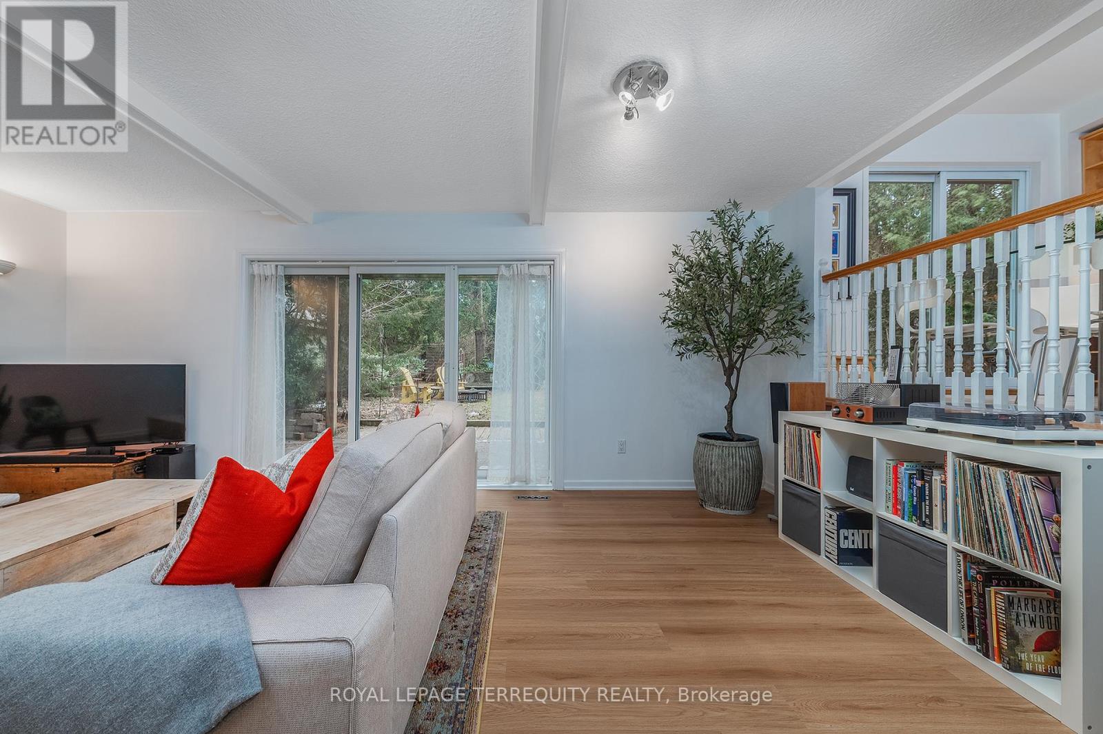 6 Earlington Avenue, Toronto, Ontario  M8X 2N5 - Photo 15 - W13017402