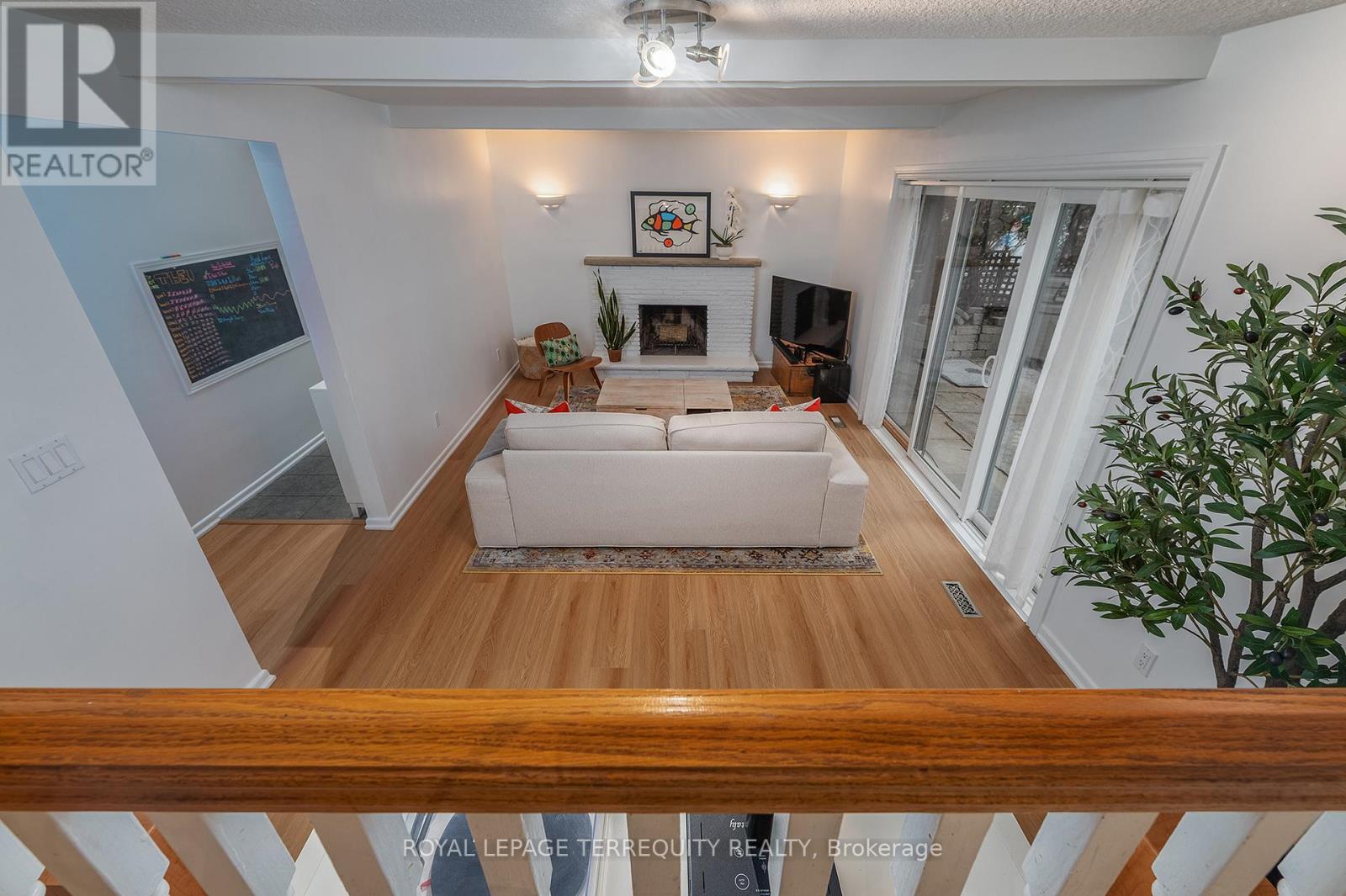 6 Earlington Avenue, Toronto, Ontario  M8X 2N5 - Photo 19 - W13017402