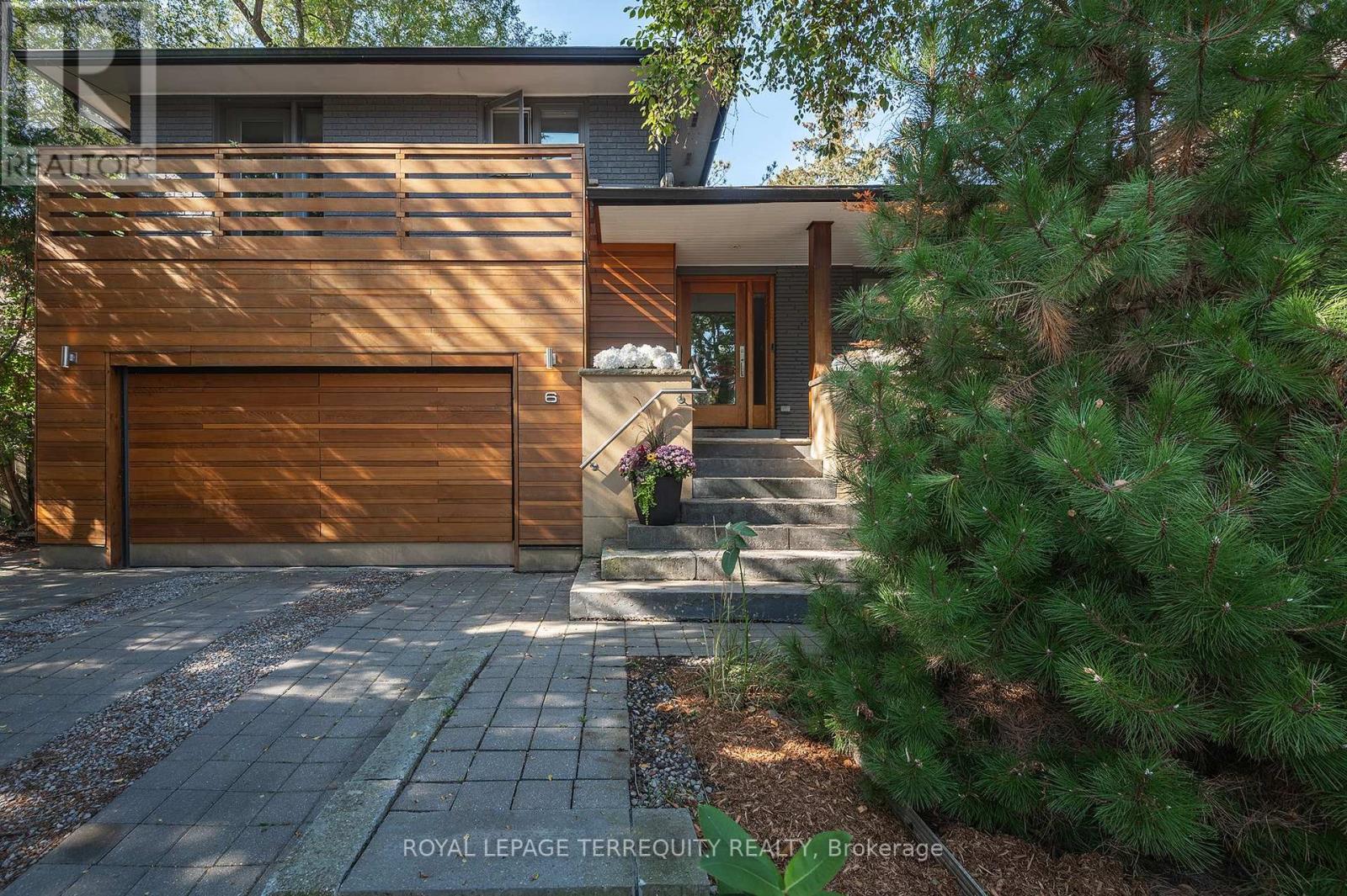 6 Earlington Avenue, Toronto, Ontario  M8X 2N5 - Photo 2 - W13017402