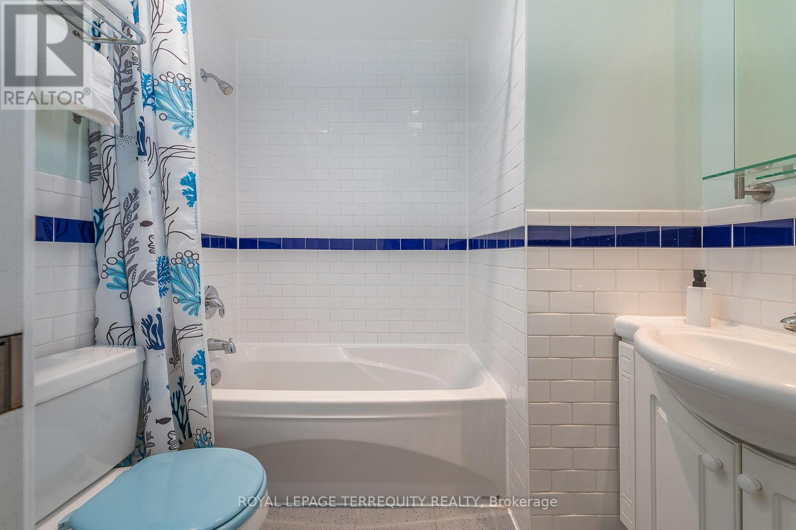 6 Earlington Avenue, Toronto, Ontario  M8X 2N5 - Photo 29 - W13017402