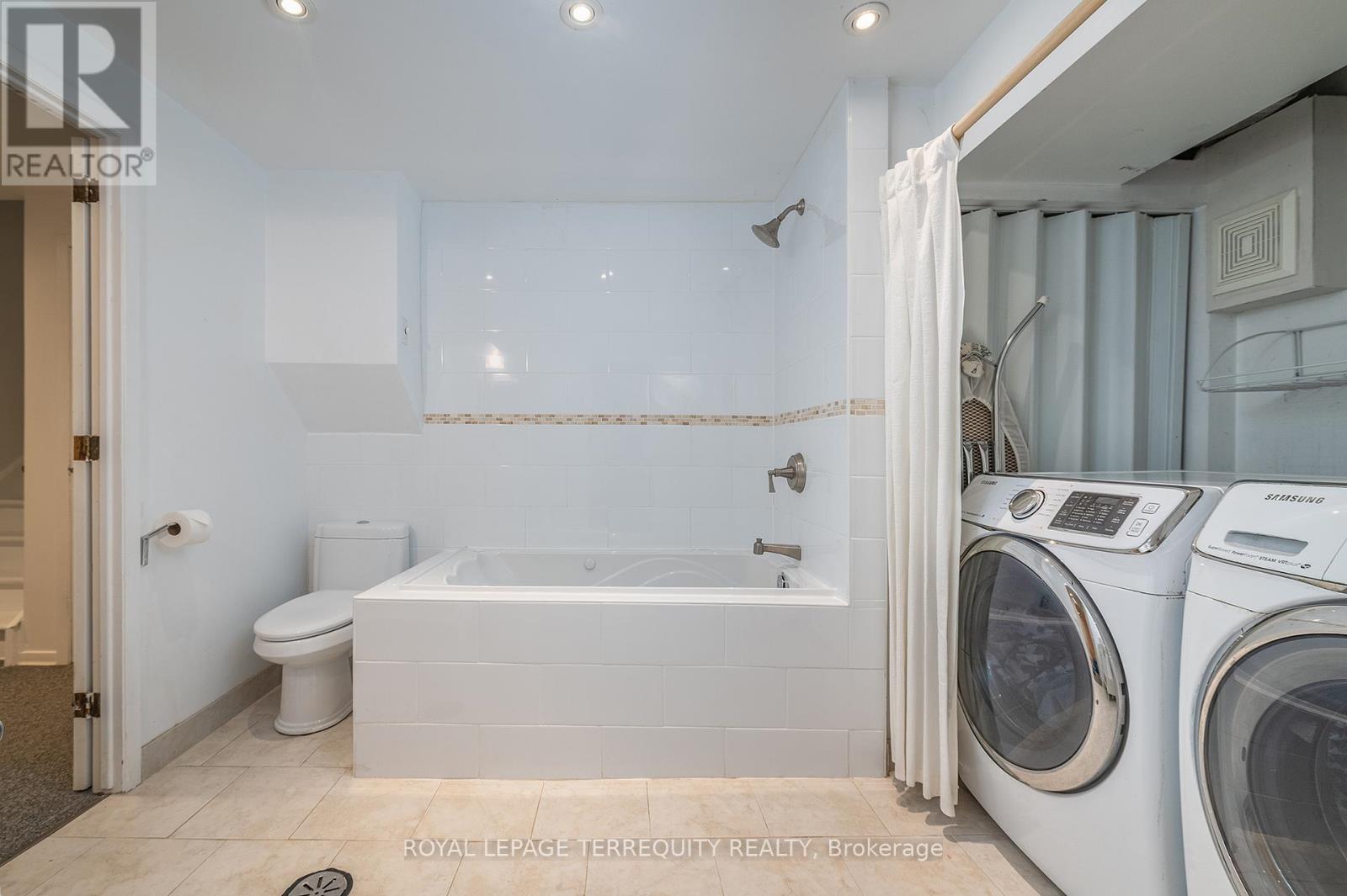 6 Earlington Avenue, Toronto, Ontario  M8X 2N5 - Photo 34 - W13017402