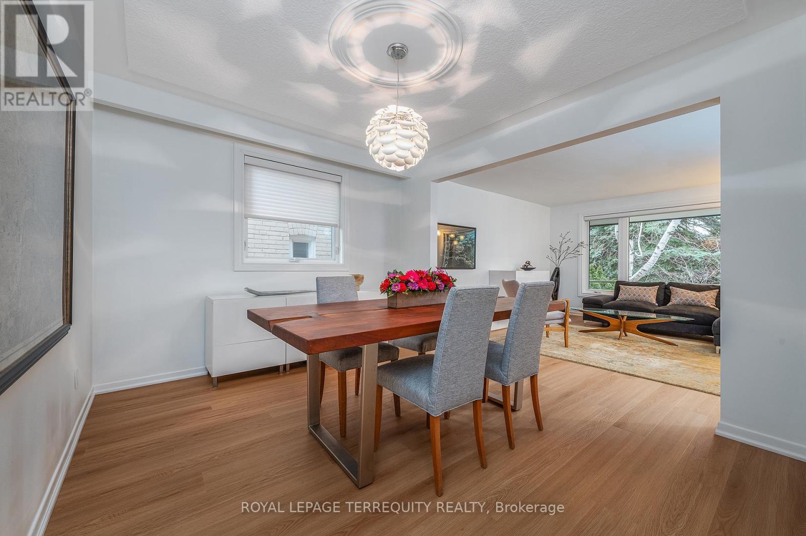 6 Earlington Avenue, Toronto, Ontario  M8X 2N5 - Photo 9 - W13017402