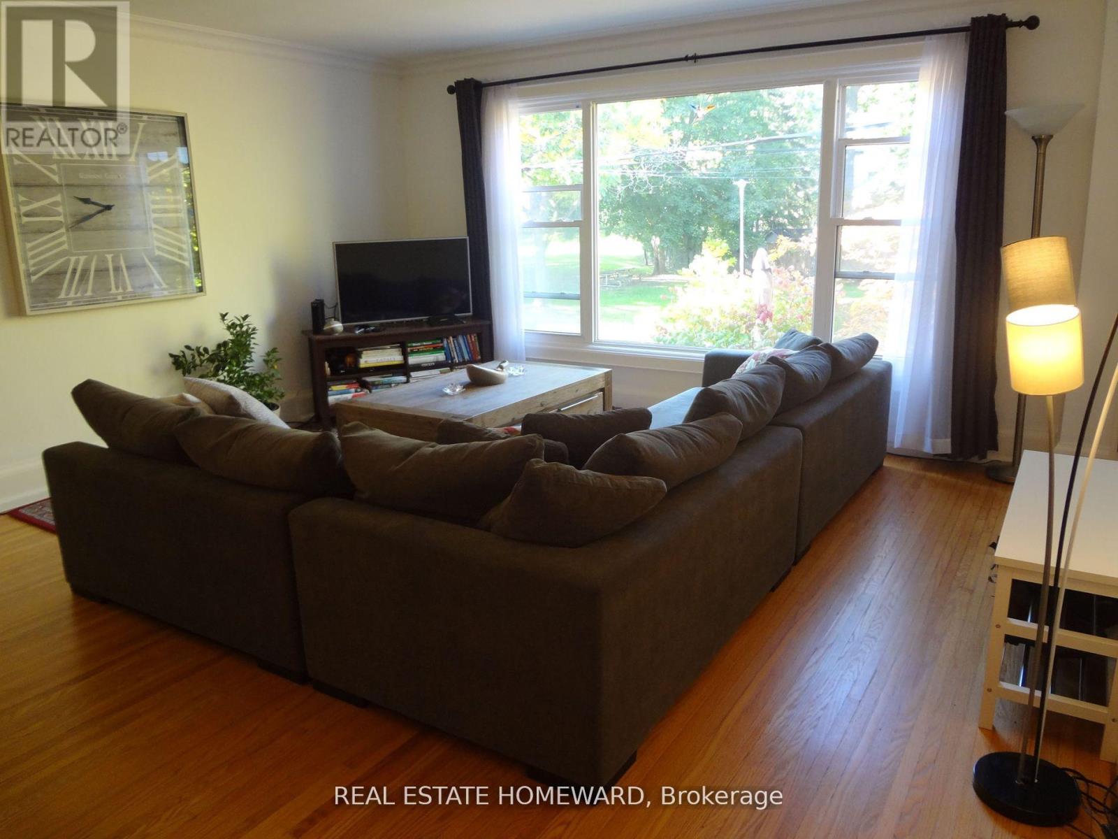 Main Floor - 21 Love Crescent, Toronto, Ontario  M4E 1V6 - Photo 13 - E12825162