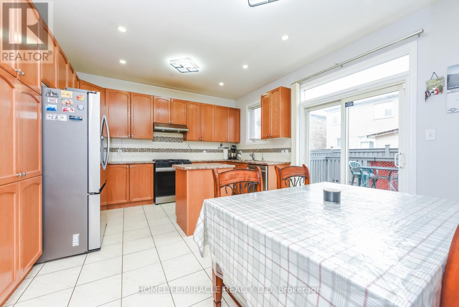 20 Gamson Crescent, Brampton, Ontario  L6R 0V8 - Photo 13 - W13011394