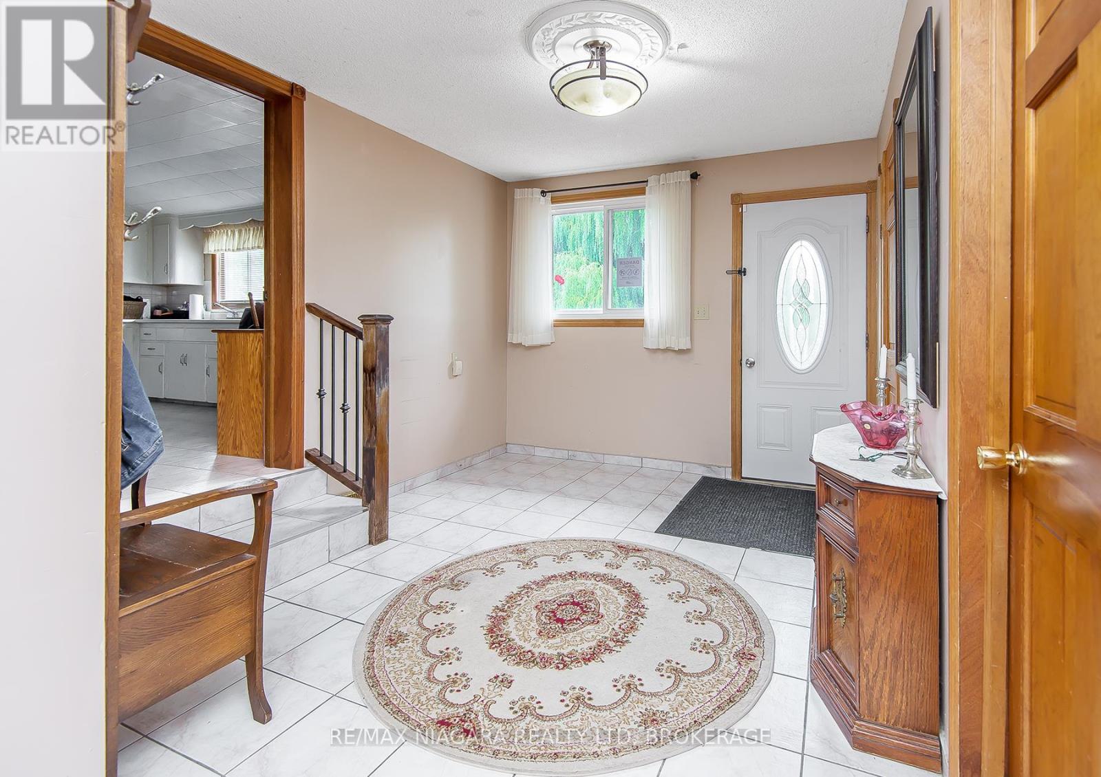 140 Lakeshore Road, Fort Erie, Ontario  L2A 1B2 - Photo 7 - X11995455