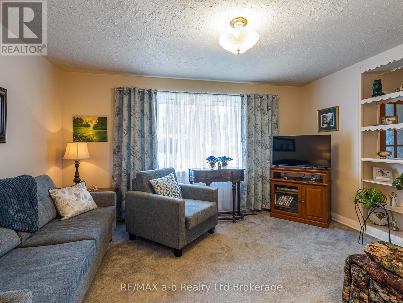 219 Bowerhill Road, Woodstock, Ontario  N4S 2N5 - Photo 8 - X12961102