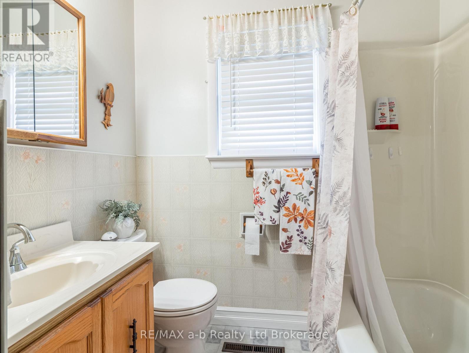 219 Bowerhill Road, Woodstock, Ontario  N4S 2N5 - Photo 7 - X12961102