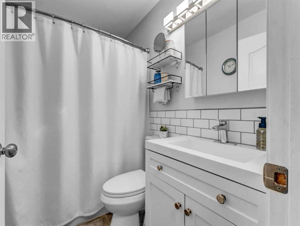 32 Spruce Close Se, Medicine Hat, Alberta  T1A 7E4 - Photo 17 - A2298951