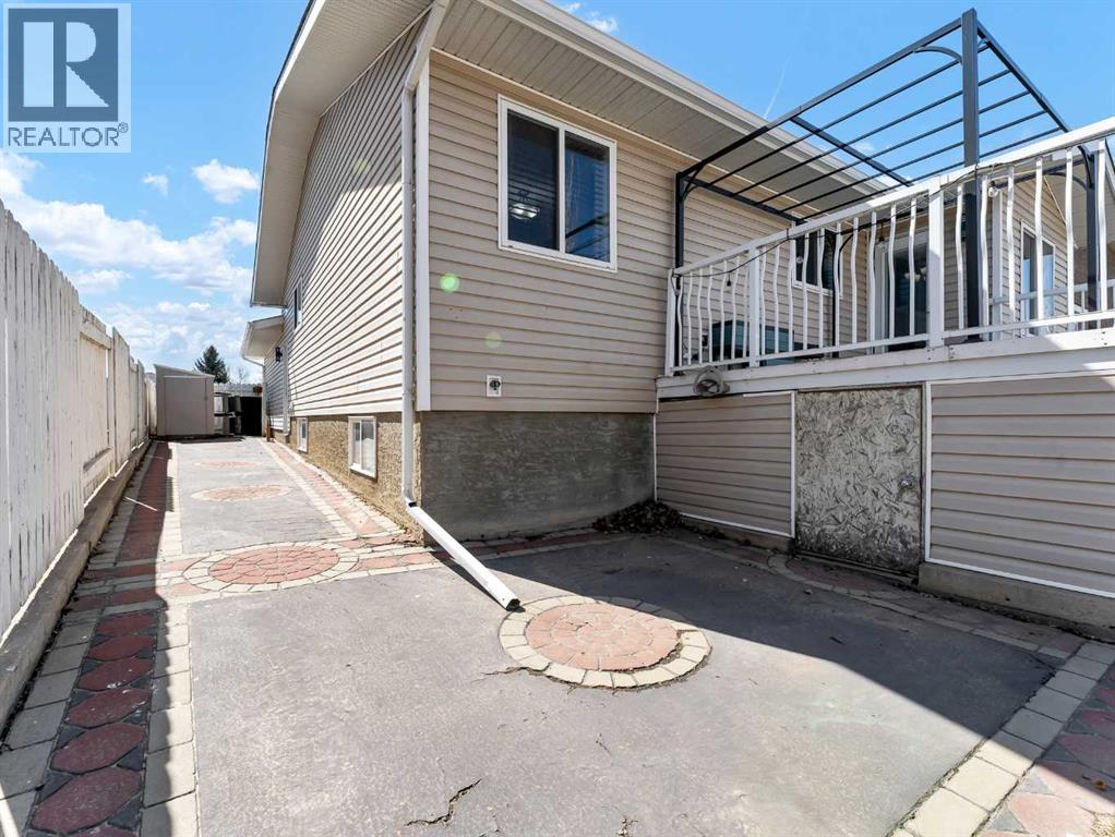 32 Spruce Close Se, Medicine Hat, Alberta  T1A 7E4 - Photo 37 - A2298951