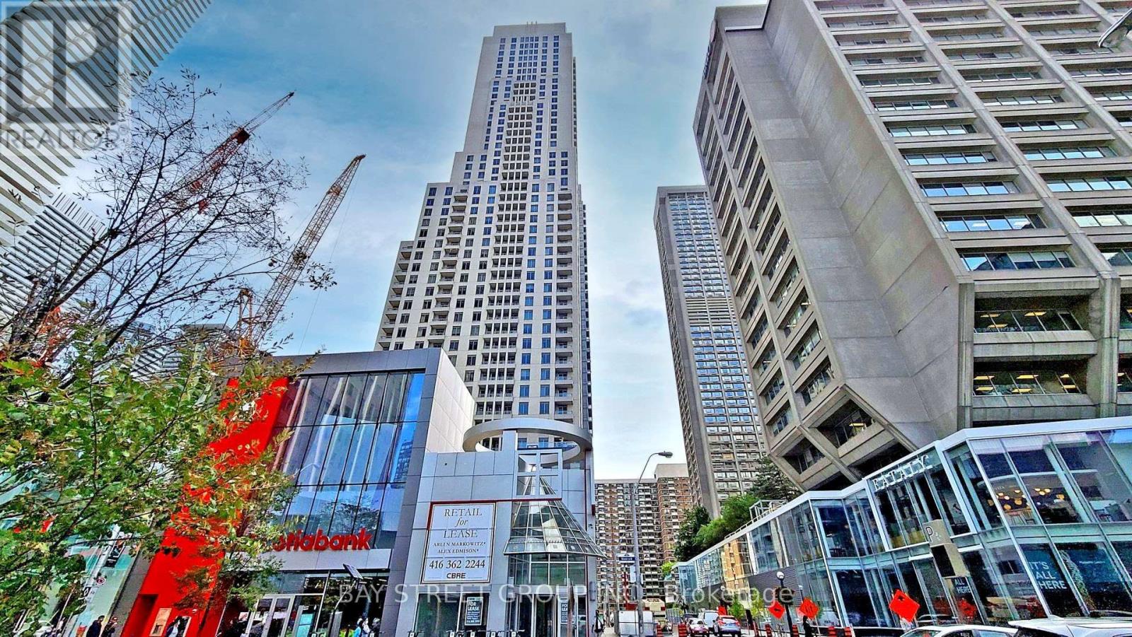 1604 - 35 BALMUTO STREET, Toronto, Ontario