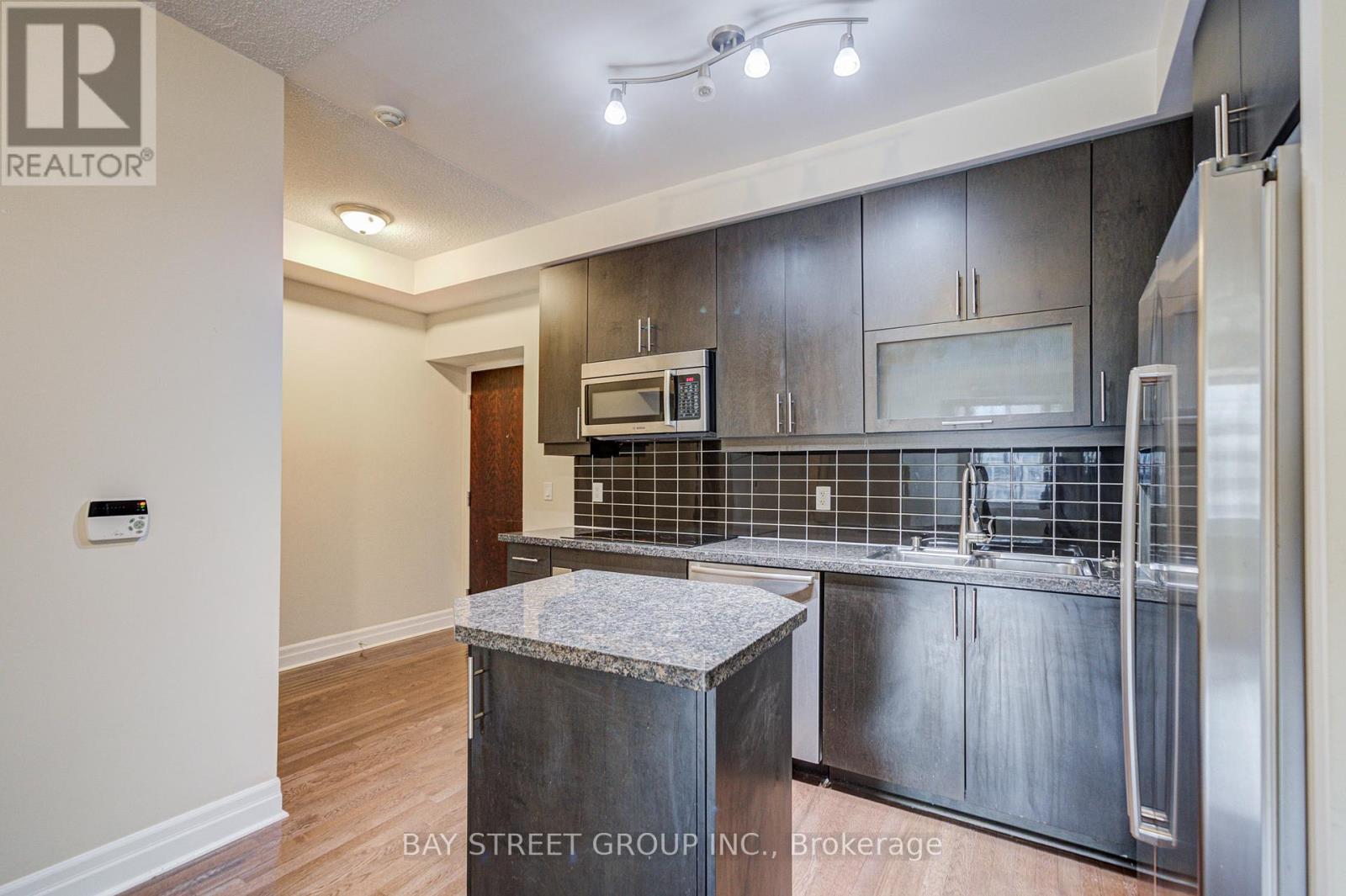 1604 - 35 Balmuto Street, Toronto, Ontario  M4Y 0A3 - Photo 14 - C13017434