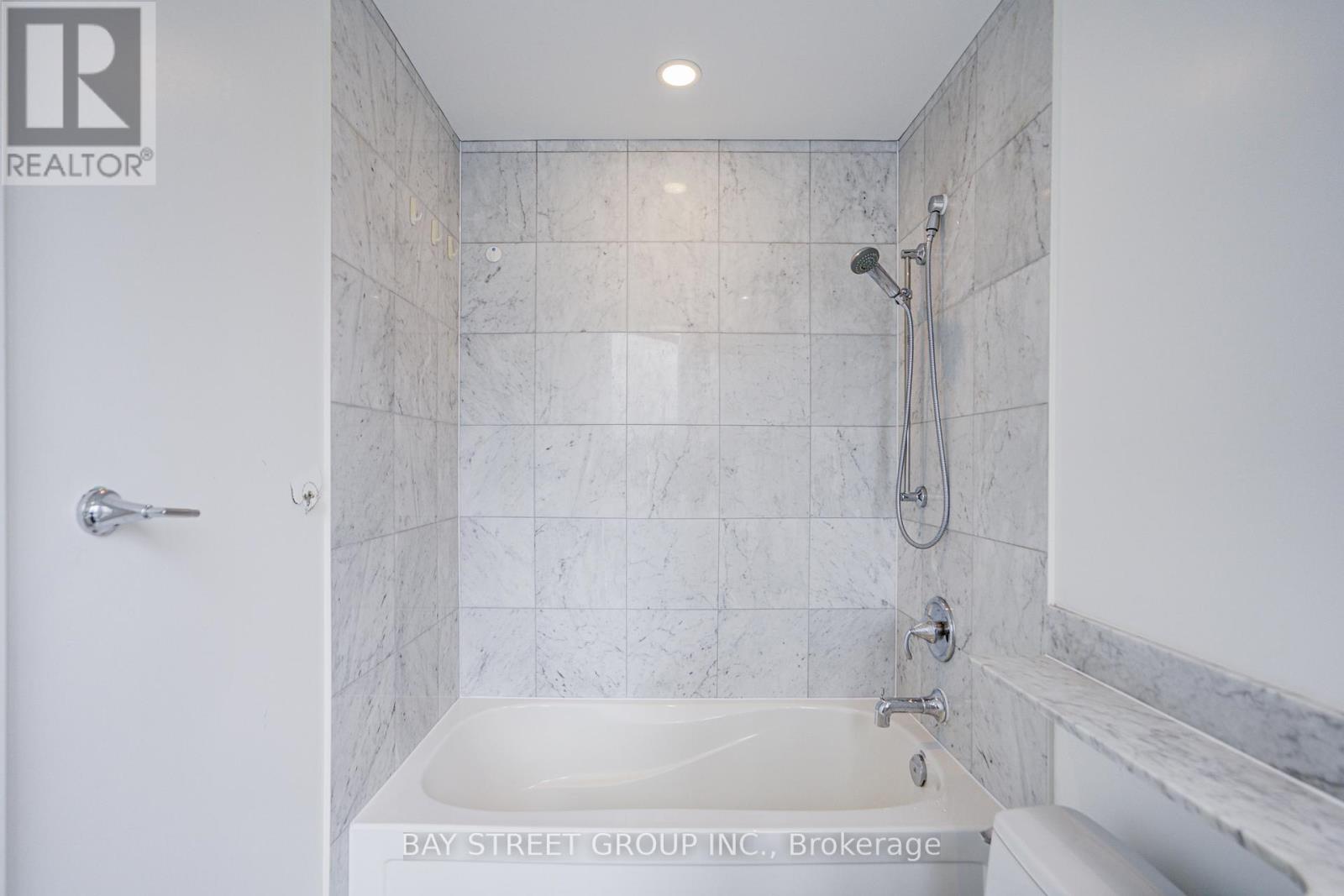 1604 - 35 Balmuto Street, Toronto, Ontario  M4Y 0A3 - Photo 31 - C13017434