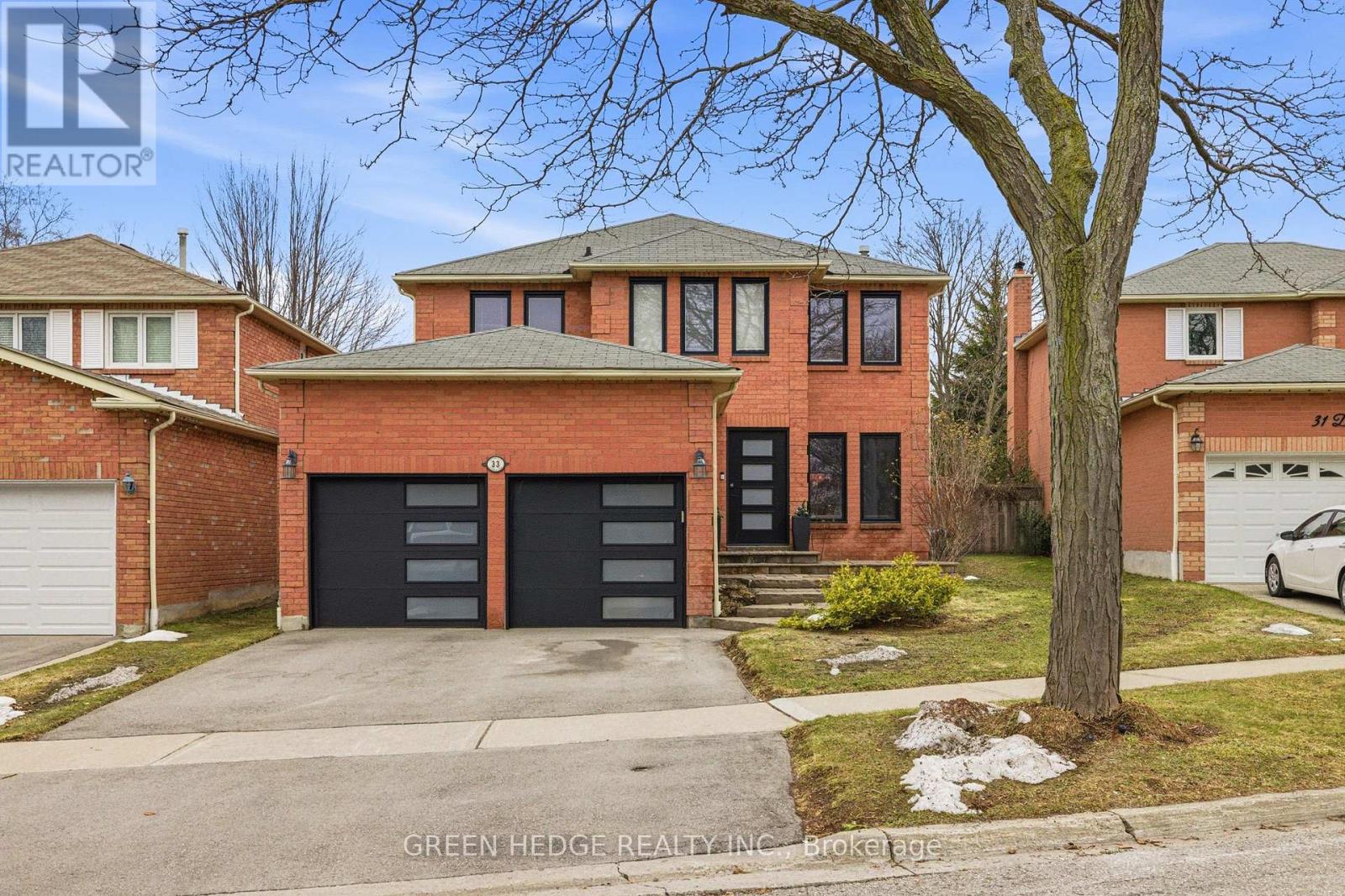 33 DAGWELL CRESCENT, Ajax, Ontario