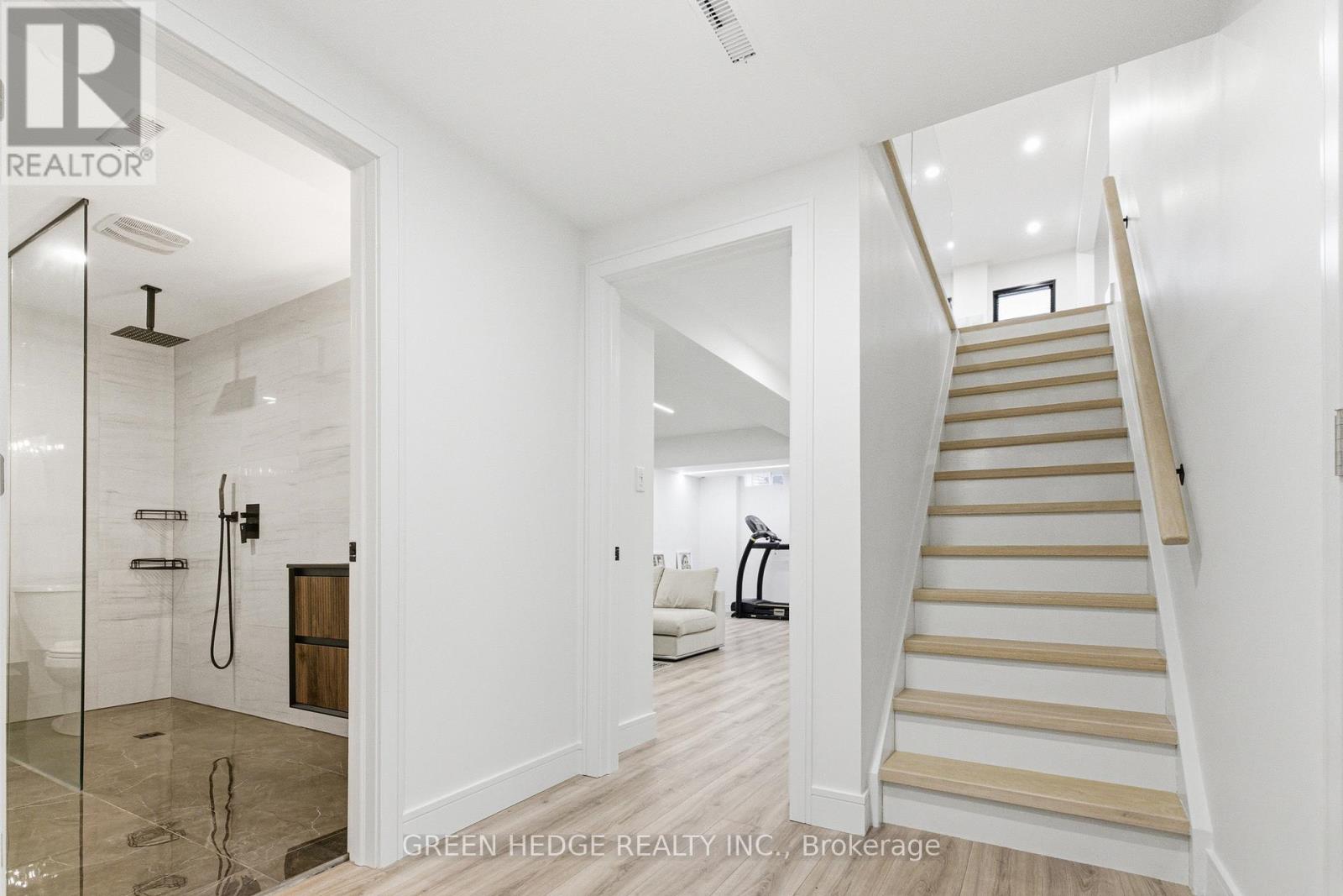 33 Dagwell Crescent, Ajax, Ontario  L1T 3M8 - Photo 30 - E13017436