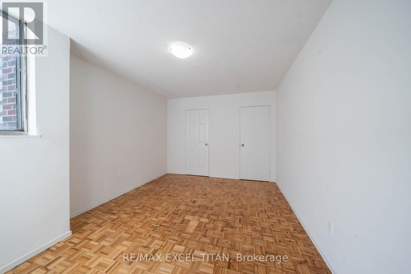 914 - 5 Glamorgan Avenue, Toronto, Ontario  M1P 4P1 - Photo 4 - E13017450