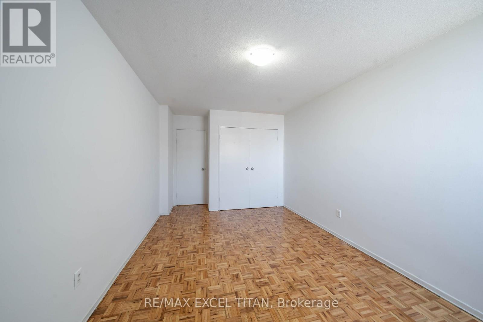 914 - 5 Glamorgan Avenue, Toronto, Ontario  M1P 4P1 - Photo 6 - E13017450
