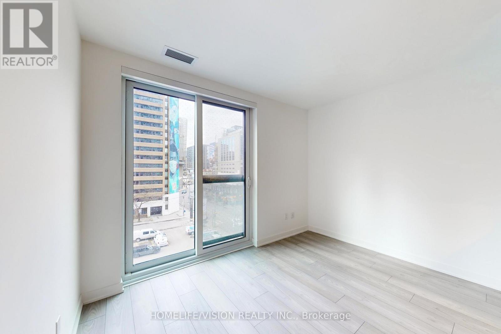 518 - 252 Church Street, Toronto, Ontario  M5B 0E6 - Photo 6 - C12912342