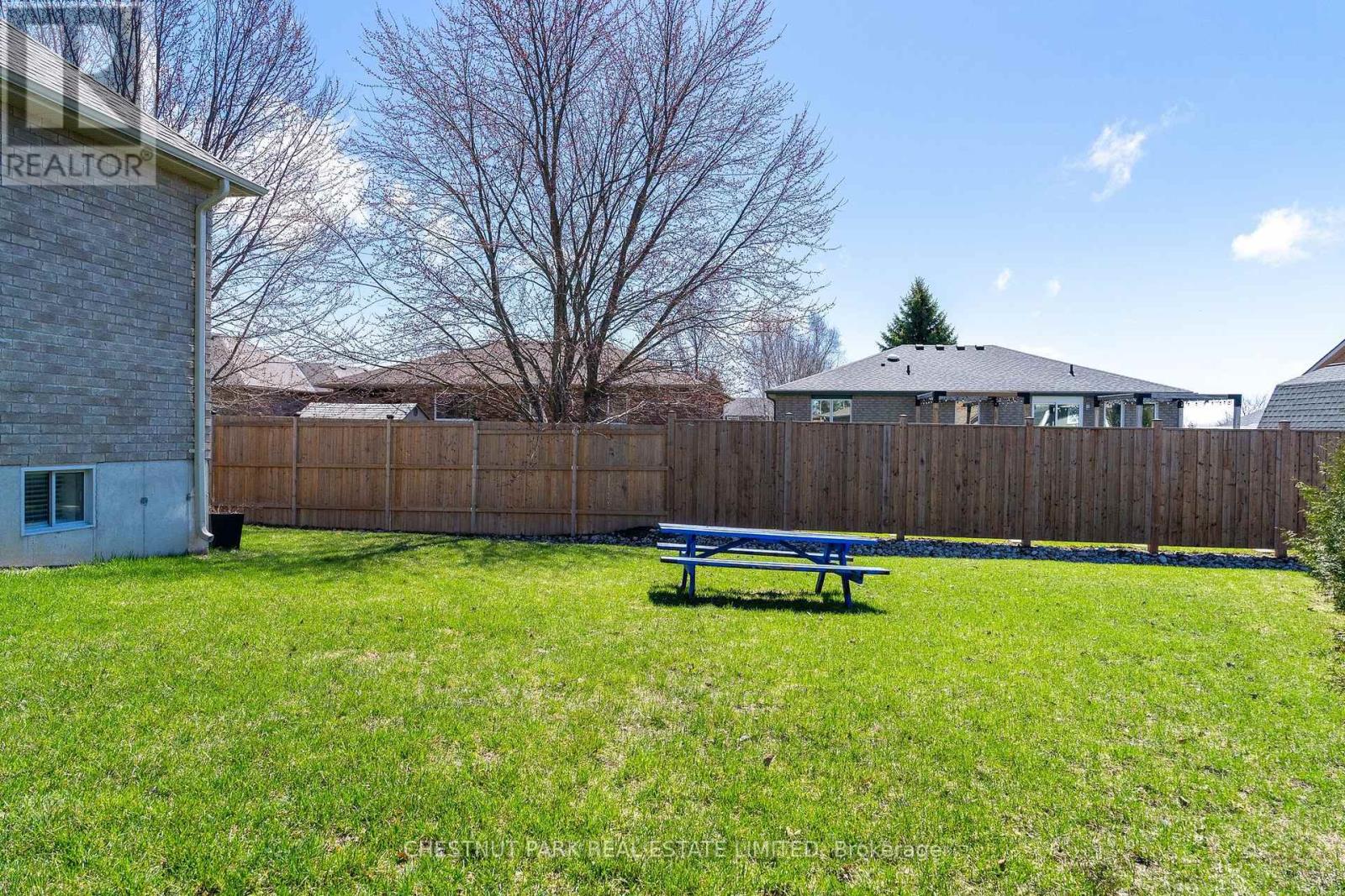 15 Patchell Court, Springwater, Ontario  L0L 1P0 - Photo 30 - S12866816