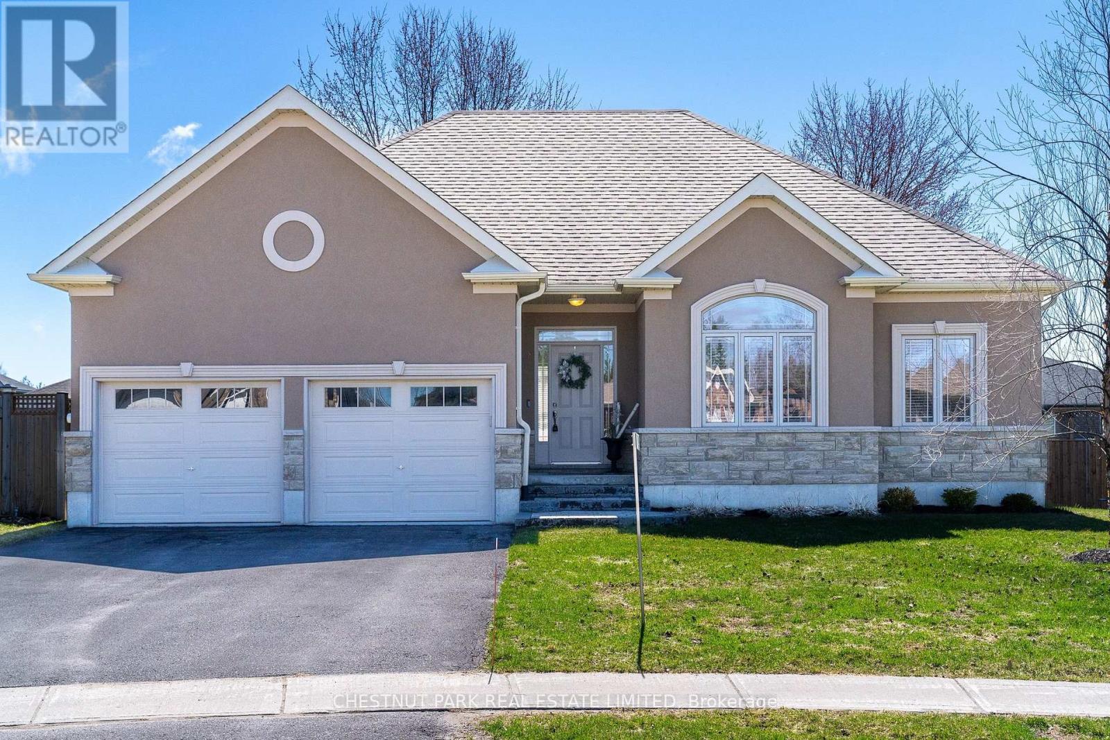 15 PATCHELL COURT, Springwater, Ontario