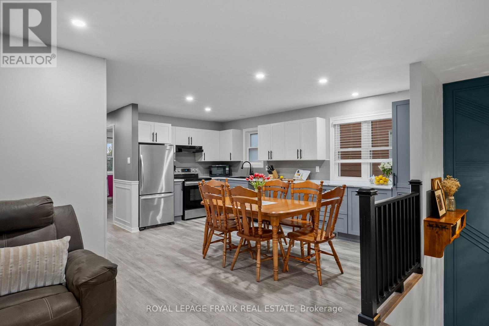 21 Birch Crescent, Kawartha Lakes, Ontario  K0M 1A0 - Photo 10 - X12914222