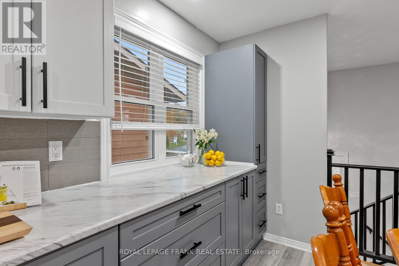 21 Birch Crescent, Kawartha Lakes, Ontario  K0M 1A0 - Photo 8 - X12914222