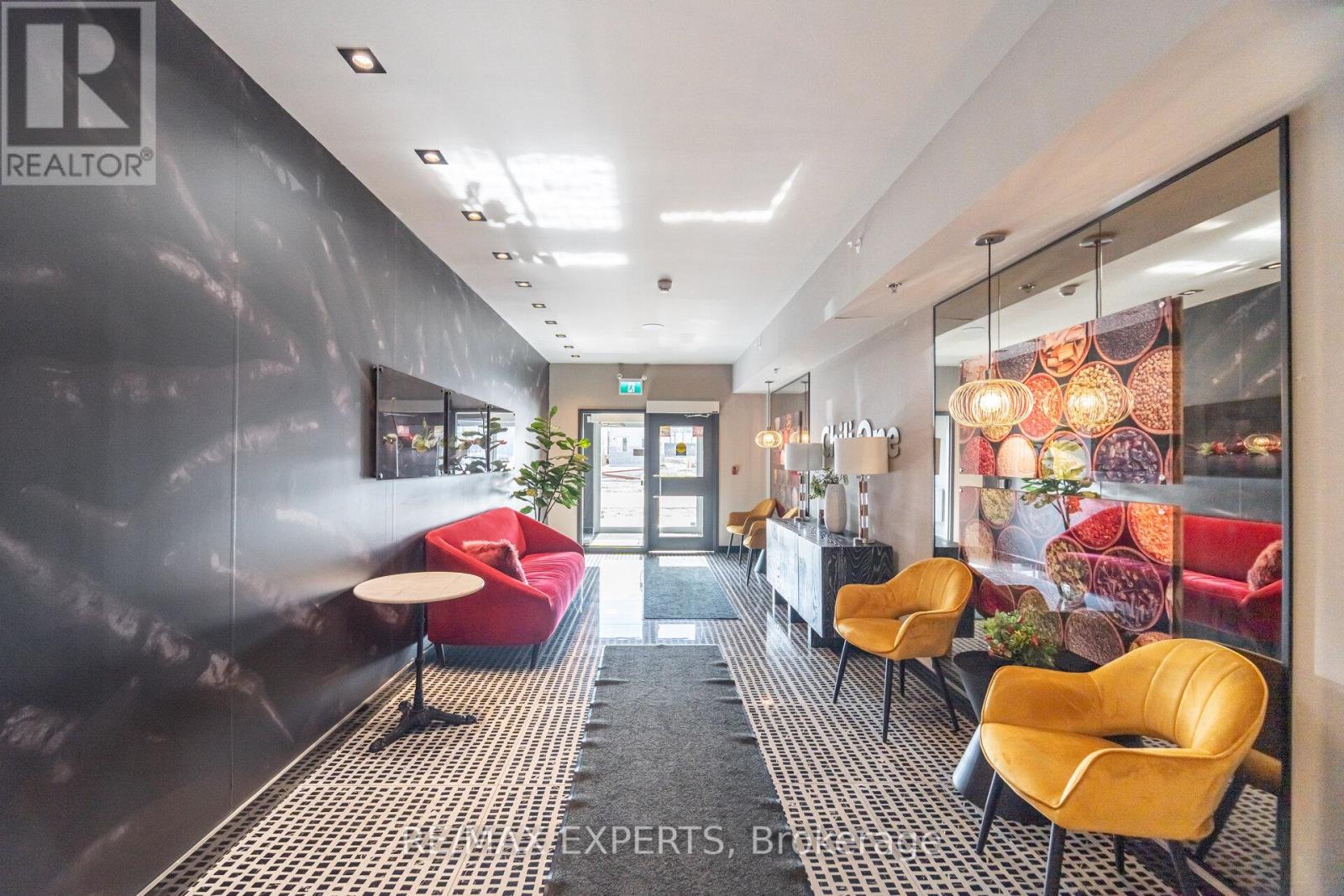 605 - 10 Culinary Lane, Barrie, Ontario  L9J 0K2 - Photo 3 - S13017442