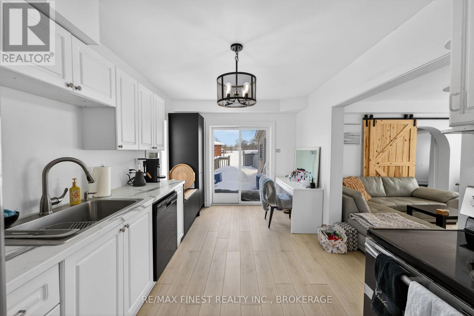 2706 Highway 38, Frontenac, Ontario  K0H 1M0 - Photo 6 - X12969626