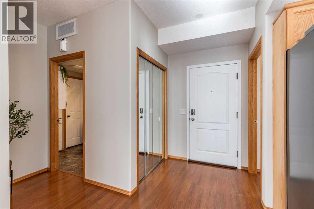 413, 29 River Ridge Drive NW, Medicine Hat, Alberta  T1A 8V3 - Photo 3 - A2300946