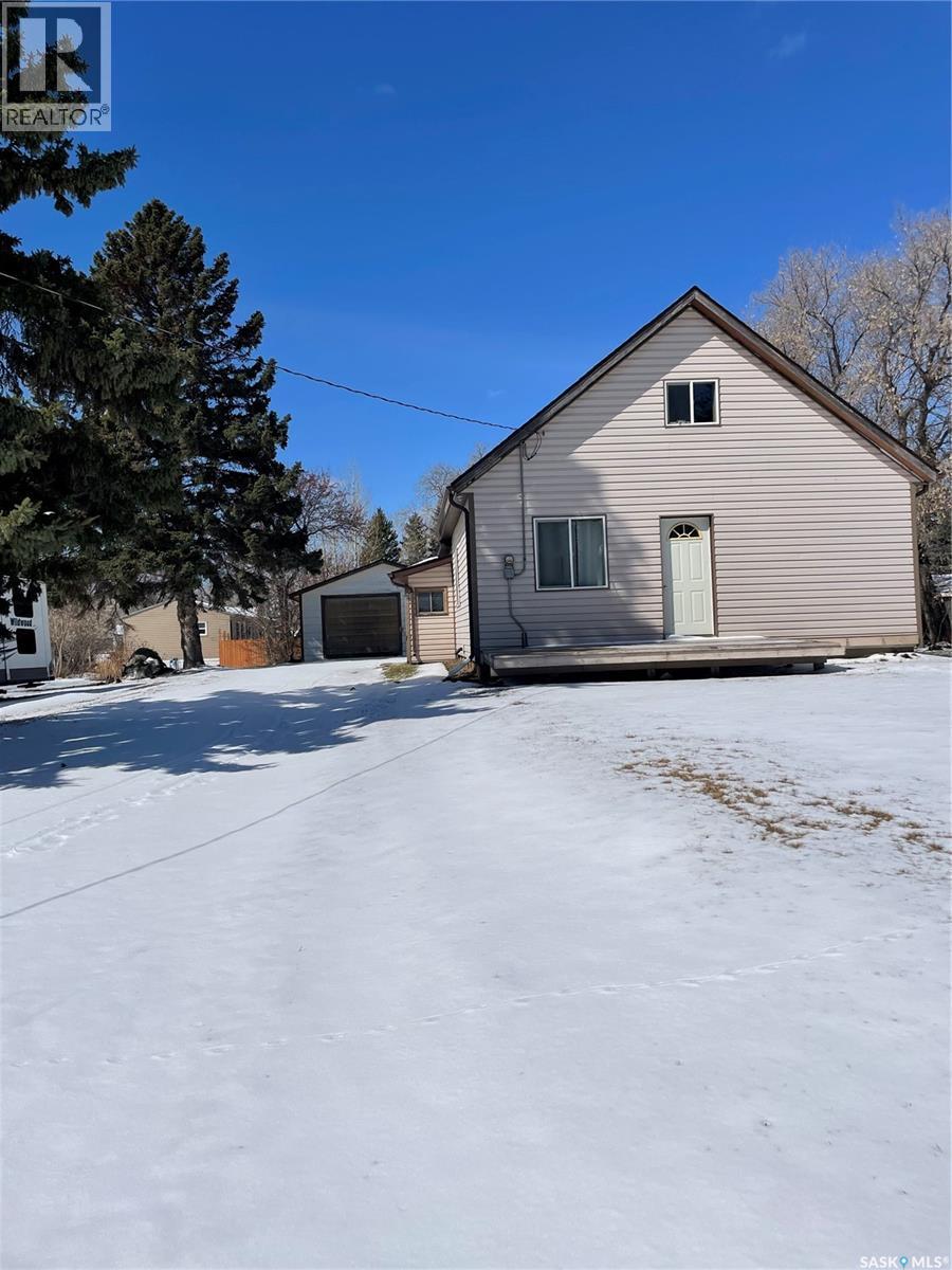406 Southesk Street, Whitewood, Saskatchewan  S0G 5C0 - Photo 2 - SK032084