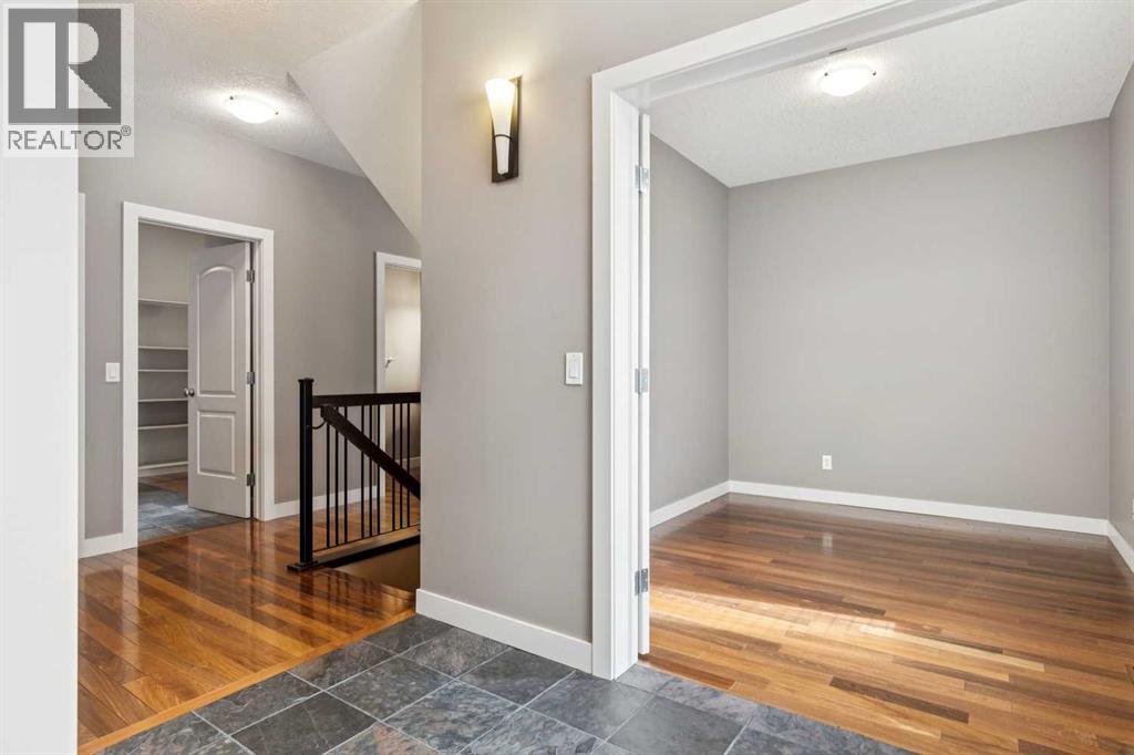 25 Mahogany Square Se, Calgary, Alberta  T3M 0T1 - Photo 4 - A2299580