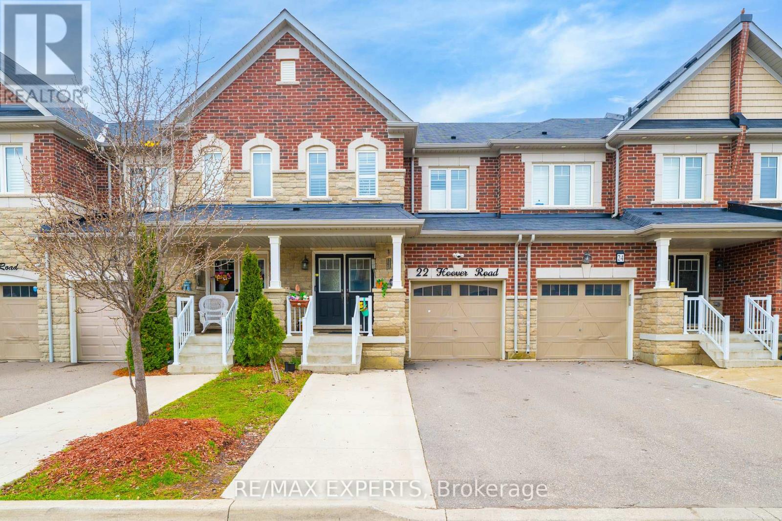 22 Hoover Road, Brampton, Ontario  L7A 4L2 - Photo 2 - W13017440