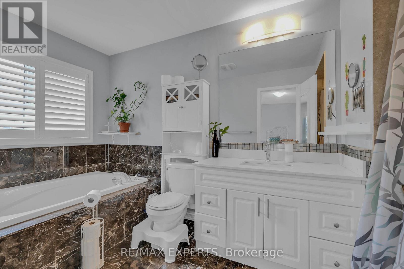 22 Hoover Road, Brampton, Ontario  L7A 4L2 - Photo 22 - W13017440