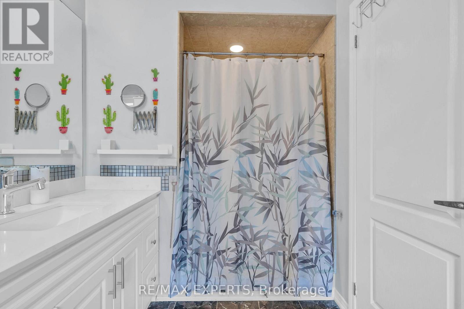 22 Hoover Road, Brampton, Ontario  L7A 4L2 - Photo 23 - W13017440