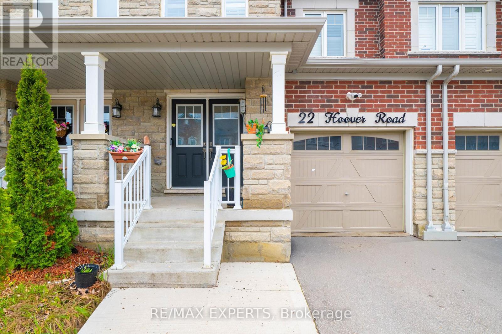 22 Hoover Road, Brampton, Ontario  L7A 4L2 - Photo 4 - W13017440