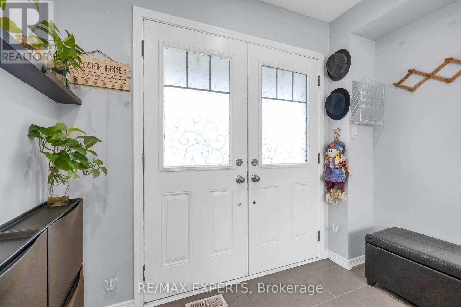 22 Hoover Road, Brampton, Ontario  L7A 4L2 - Photo 5 - W13017440