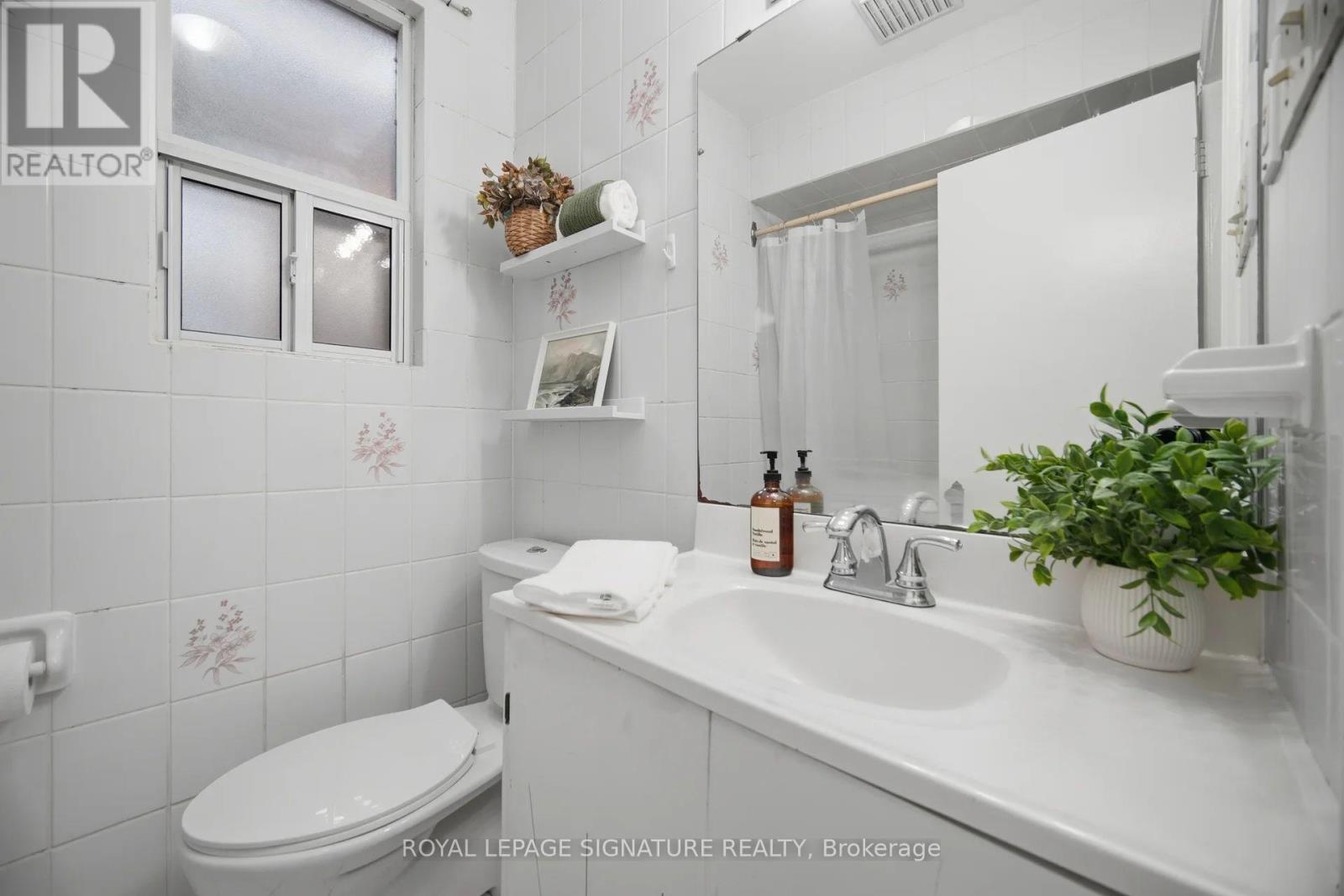 77 Ypres Road, Toronto, Ontario  M6M 1P2 - Photo 22 - W13017448