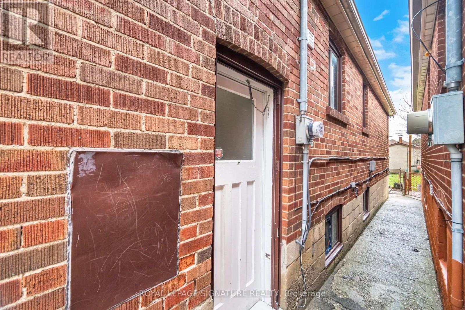 77 Ypres Road, Toronto, Ontario  M6M 1P2 - Photo 41 - W13017448