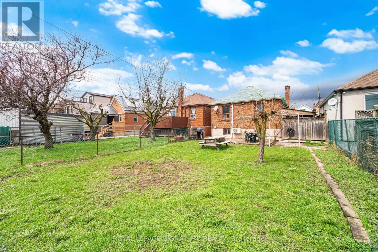 77 Ypres Road, Toronto, Ontario  M6M 1P2 - Photo 44 - W13017448