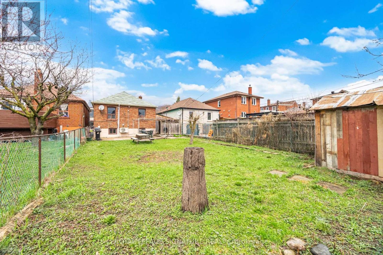 77 Ypres Road, Toronto, Ontario  M6M 1P2 - Photo 45 - W13017448