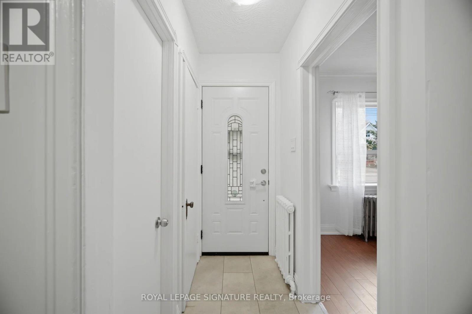 77 Ypres Road, Toronto, Ontario  M6M 1P2 - Photo 5 - W13017448