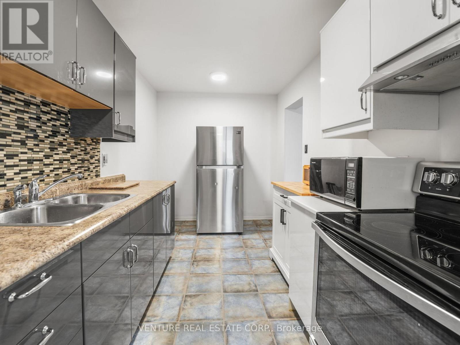 7 - 6779 Glen Erin Drive, Mississauga, Ontario  L5N 2C1 - Photo 9 - W13017454