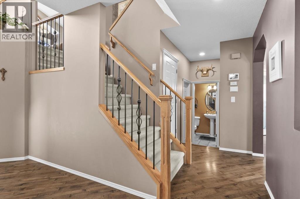 66 Tuscany Reserve Gate NW, Calgary, Alberta  T3L 0A6 - Photo 4 - A2302271