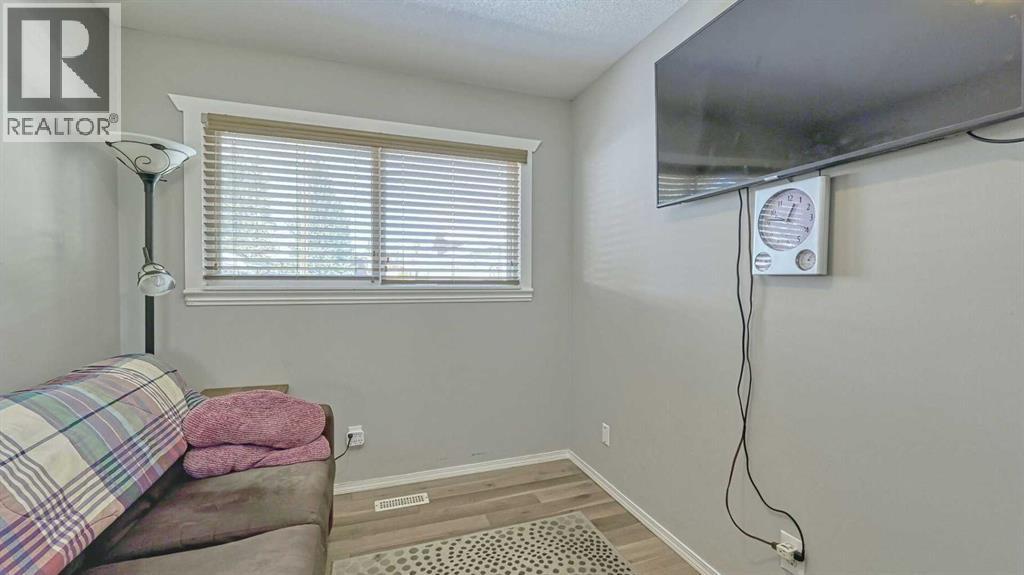 64 Midglen Drive SE, Calgary, Alberta  T2X 1G7 - Photo 17 - A2302754