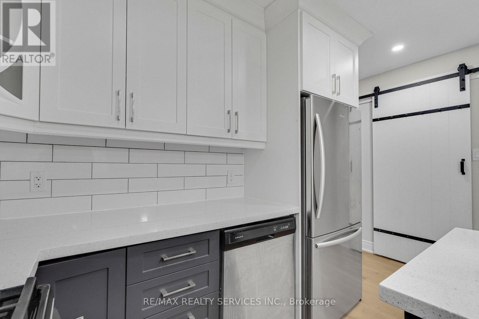 Upper - 171 Britannia Avenue, Hamilton, Ontario  L8H 1X6 - Photo 10 - X13017438