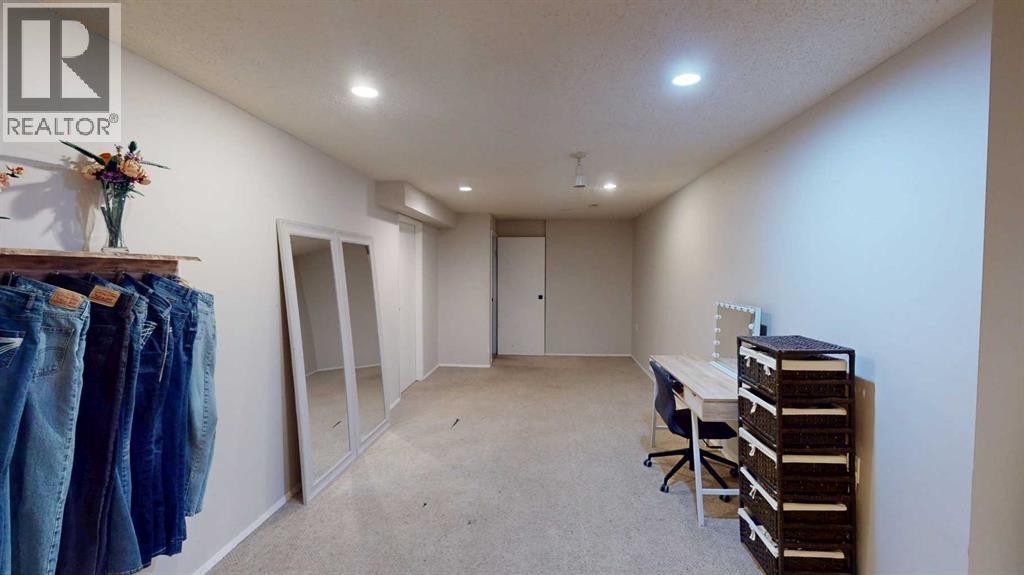 257 Cochrane Crescent, Fort Mcmurray, Alberta  T9K 1J6 - Photo 17 - A2296345