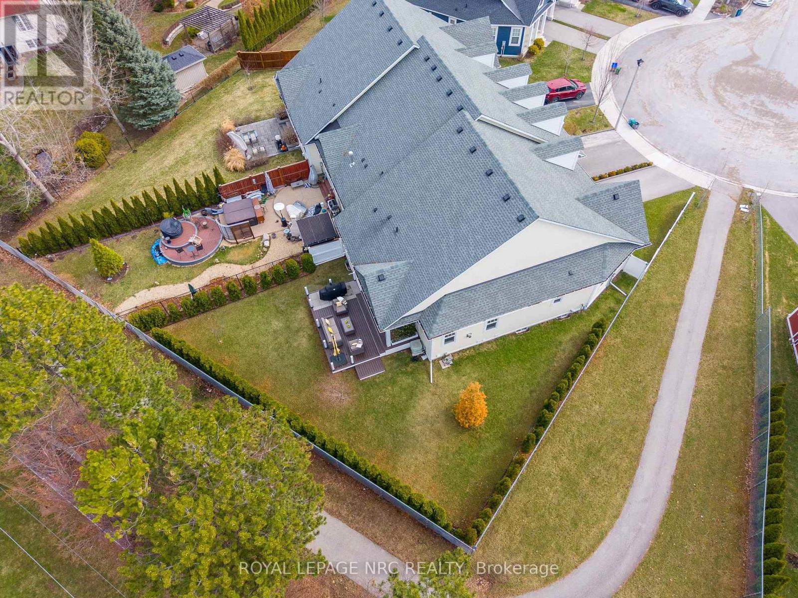 68 Paradise Grove, Niagara-On-The-Lake, Ontario  L0S 1T0 - Photo 45 - X12926804