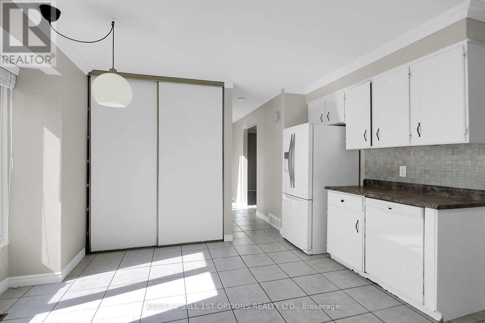 11 Elvaston Avenue, Ottawa, Ontario  K2G 3T2 - Photo 6 - X13017490