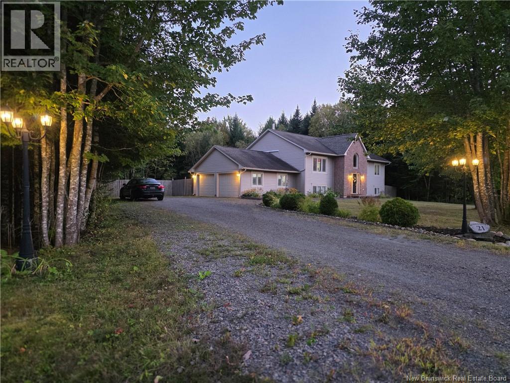 21 Benerin Court, Lincoln, New Brunswick  E3B 0J6 - Photo 2 - NB134112