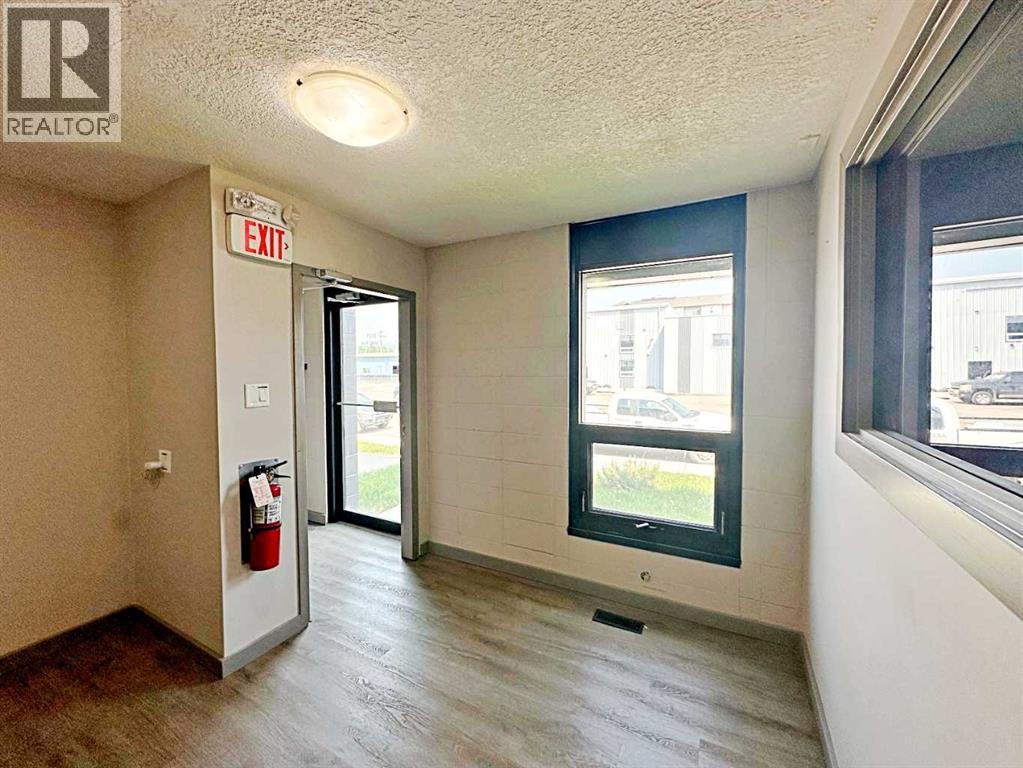 8121 Fraser Avenue, Fort Mcmurray, Alberta  T9H 1W5 - Photo 7 - A2227429